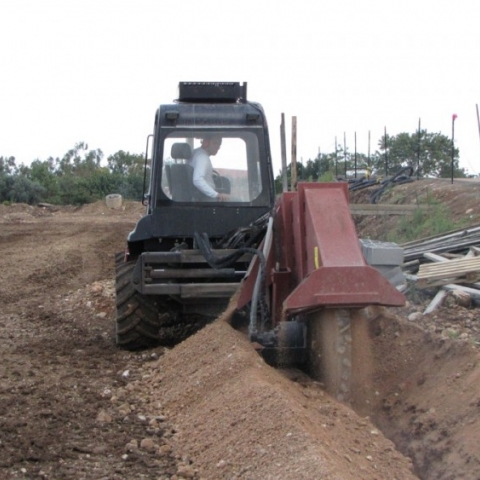 חפירת תעלת ניקוז